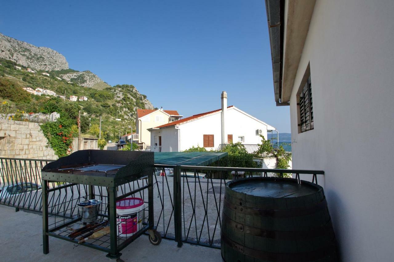 Apartment Lelas Omiš Buitenkant foto